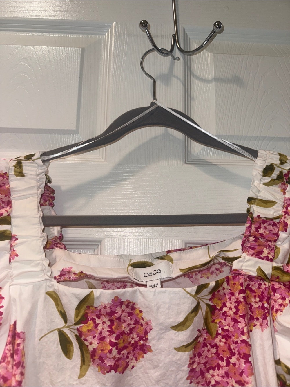 Crave Women’s Floral Puff-Sleeve Top - Pink Hydrangea Print - Picture 9 of 11
